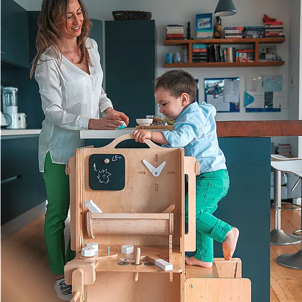 STAȚIA DE JOACĂ LEEA