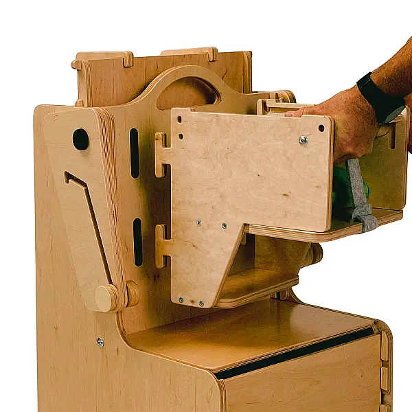 STAȚIA DE JOACĂ LEEA