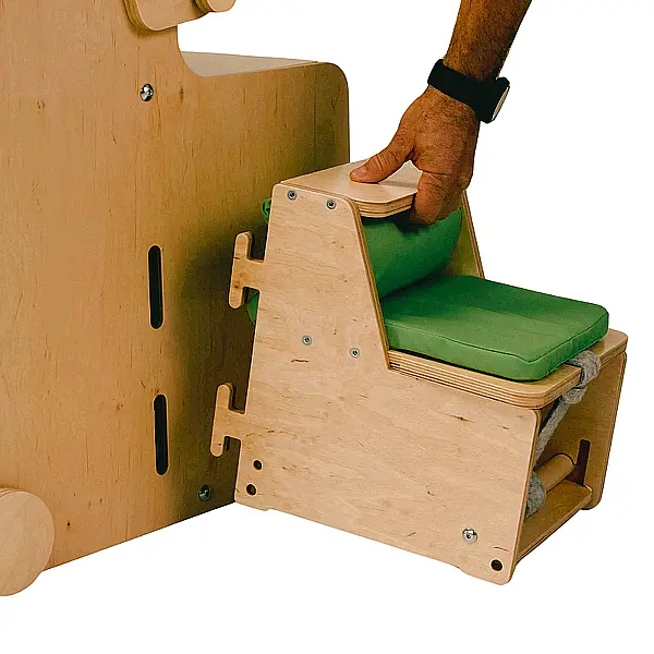 STAȚIA DE JOACĂ LEEA