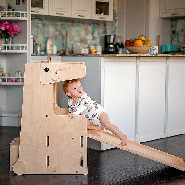 STAȚIA DE JOACĂ LEEA